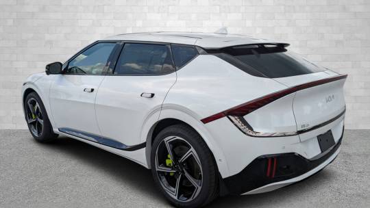 2023 Kia gt