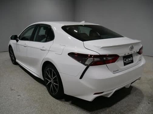 2021 toyota camry se in fargo, north dakota