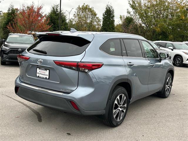 2022 toyota highlander xle