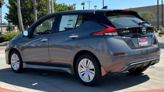 2025 Nissan Leaf