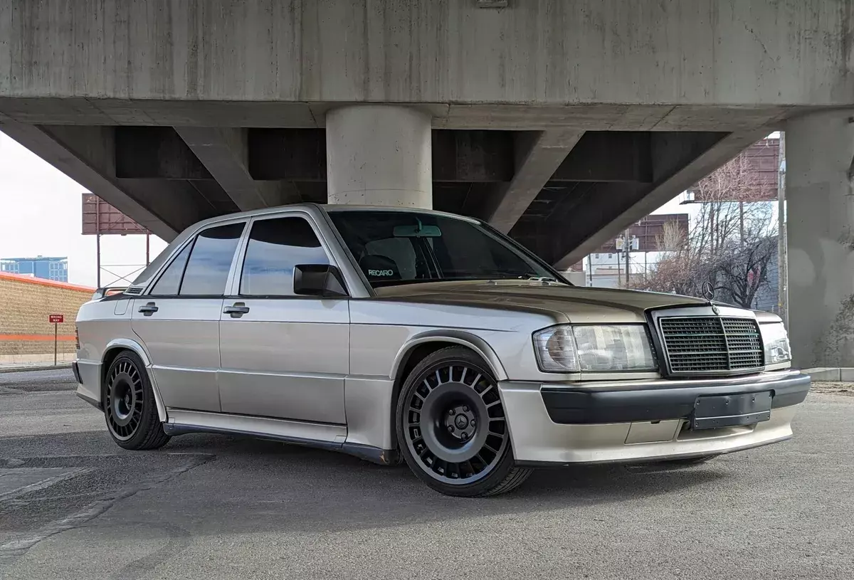 1986 190e with the iconic 2.3-16 engine and dogleg 5-speed transmission