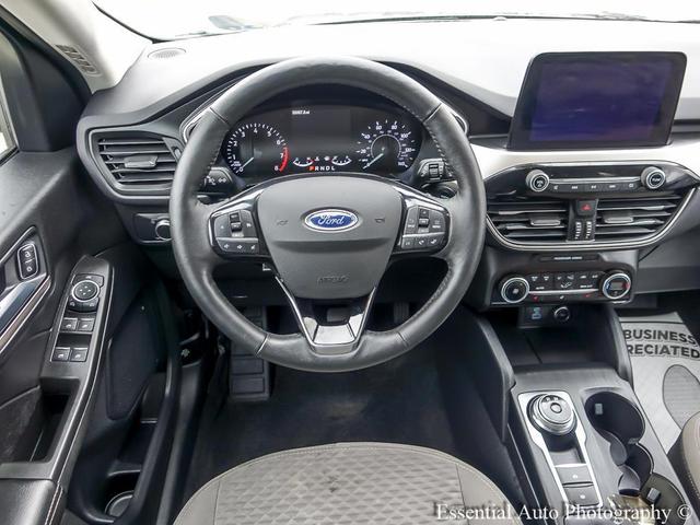 2021 ford escape se