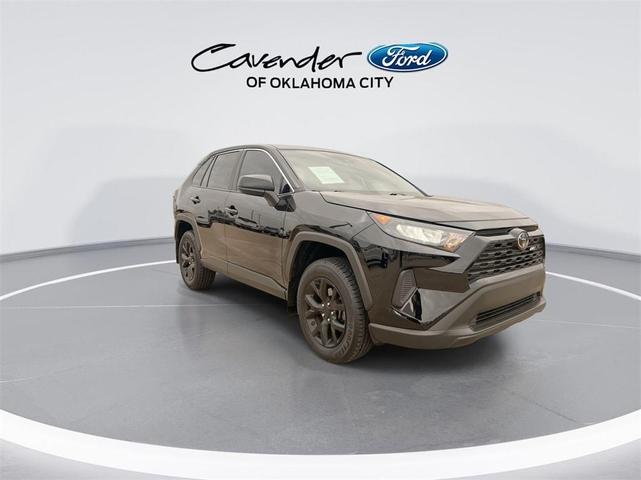 2022 toyota rav4 le