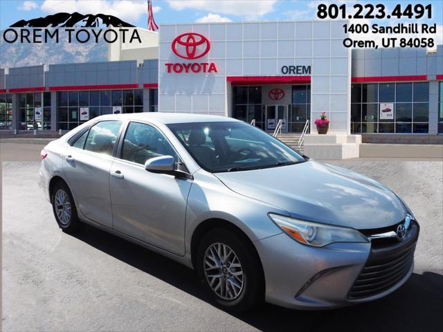 2016 toyota camry le
