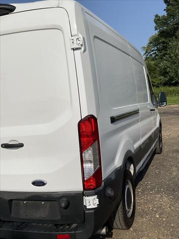 2020 ford transit-250 base