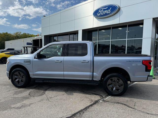 2022 ford f-150 lightning lariat