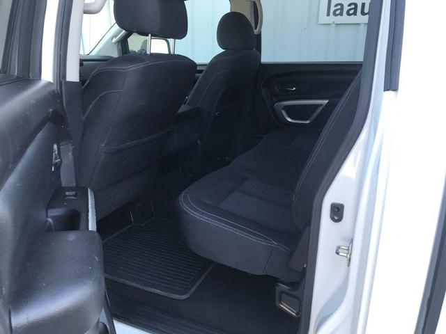 2017 nissan titan xd sv