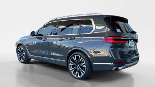 2023 BMW X7