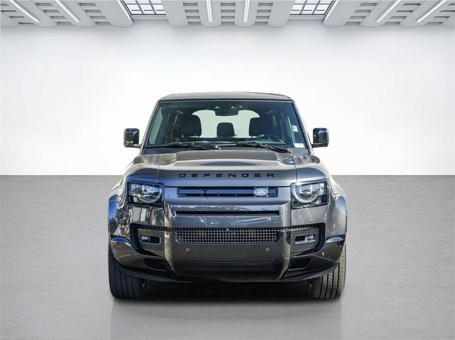 2024 land rover defender p525 v8