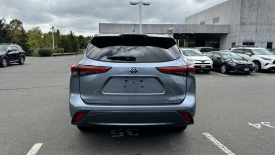 2022 toyota highlander hybrid limited