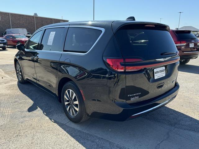 2022 chrysler pacifica hybrid touring l