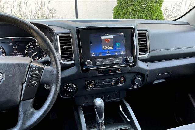 2023 nissan frontier sv