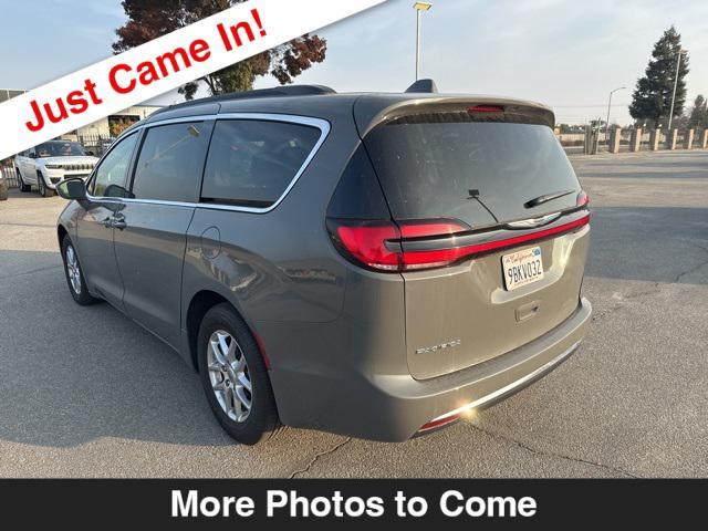 2022 chrysler pacifica touring l
