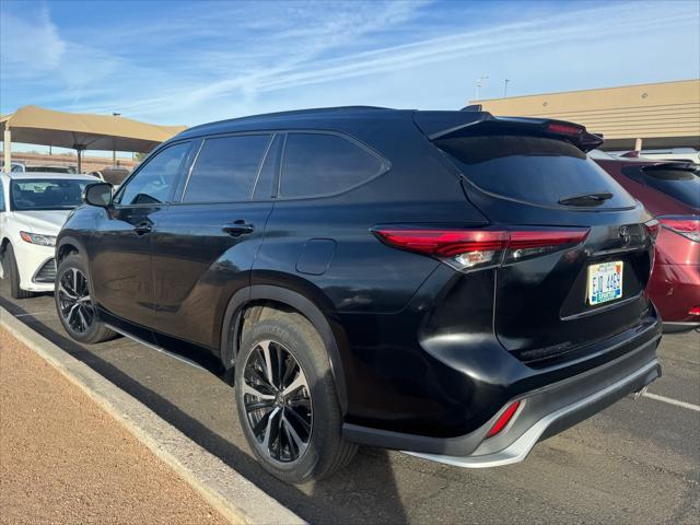 2021 toyota highlander xse