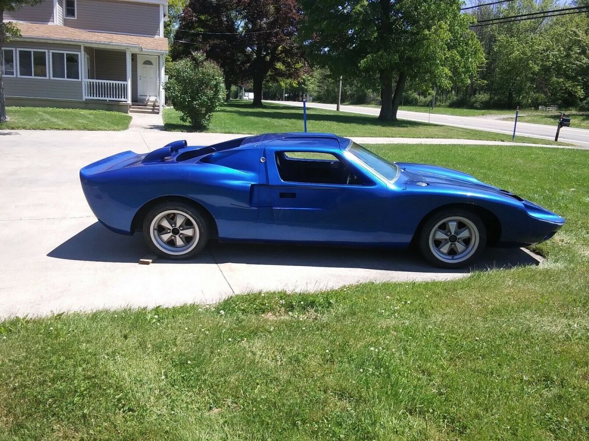 1967 ford gt 40 blue rwd manual
