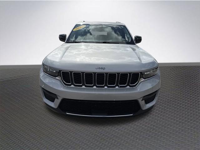 2023 jeep grand cherokee laredo