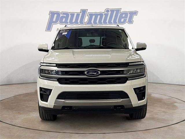 2022 ford expedition xlt