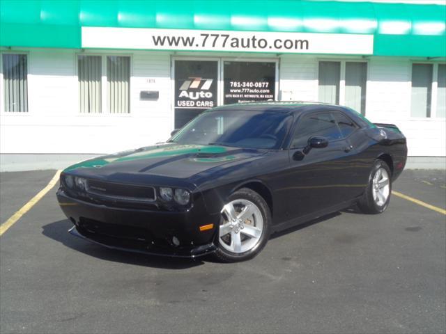 2014 dodge challenger sxt