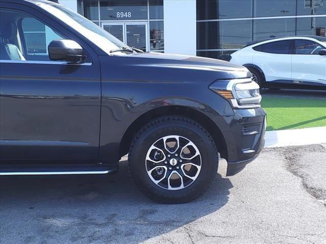 2022 ford expedition xlt