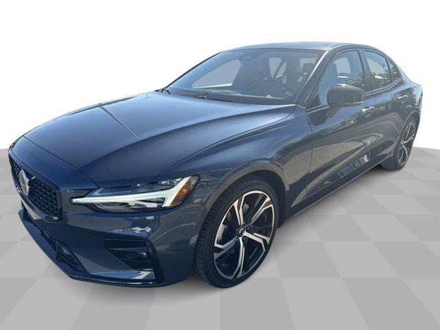 2024 volvo s60 b5 core dark theme