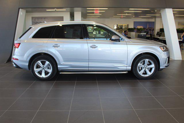 2022 audi q7 45 premium plus