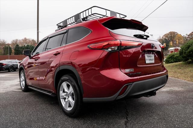 2021 toyota highlander le