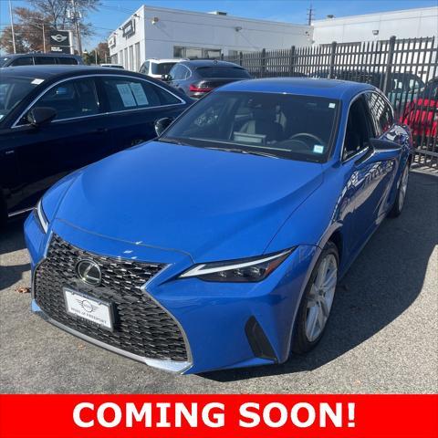 2021 lexus is 300 base