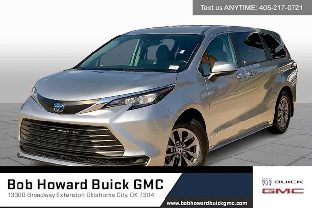2021 toyota sienna le