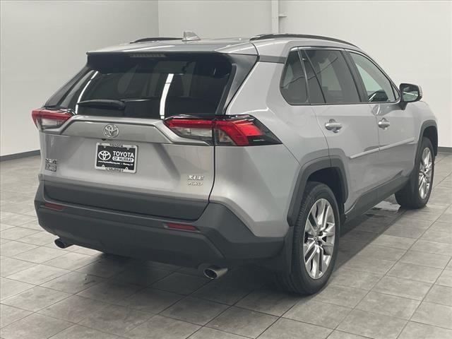 2022 toyota rav4 xle premium