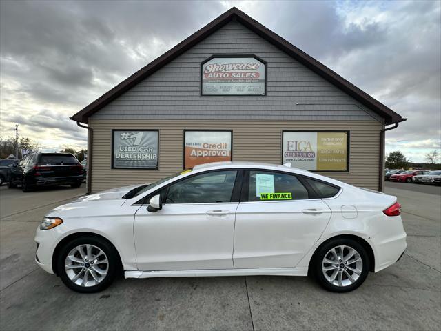 2019 ford fusion se