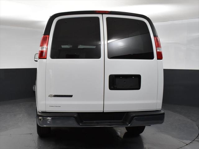 2019 chevrolet express 3500 lt