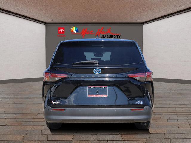 2022 toyota sienna xle