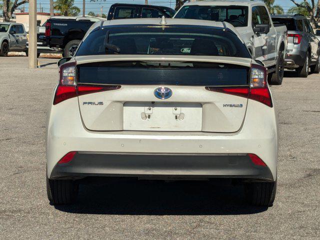 2019 toyota prius le