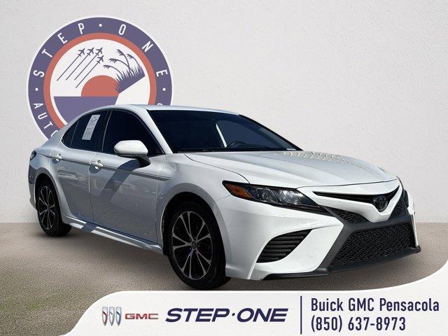 2019 toyota camry l