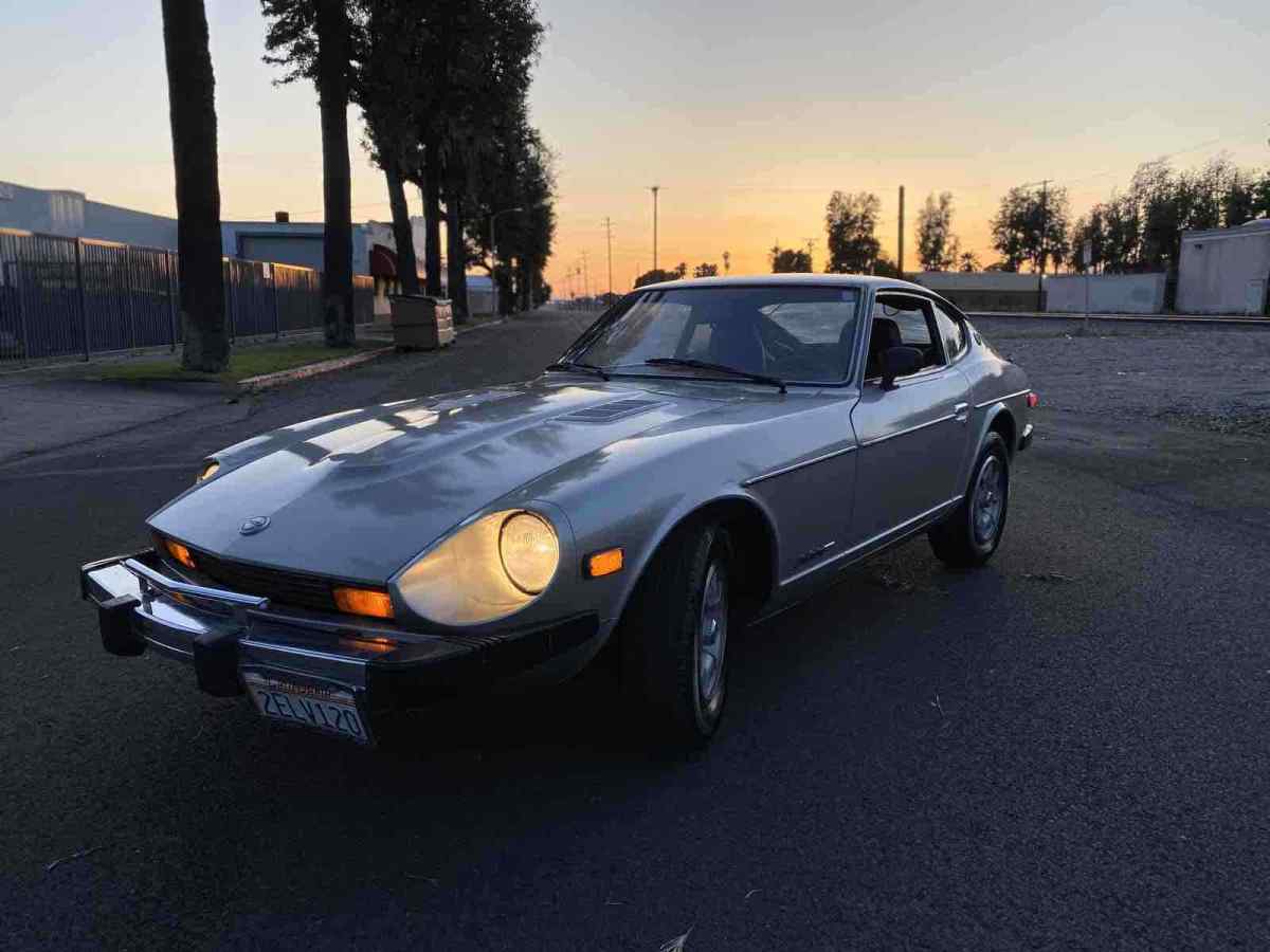 1977 datsun 280z white rwd automatic