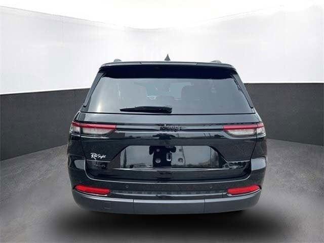 2023 jeep grand cherokee laredo in kansas city, missouri