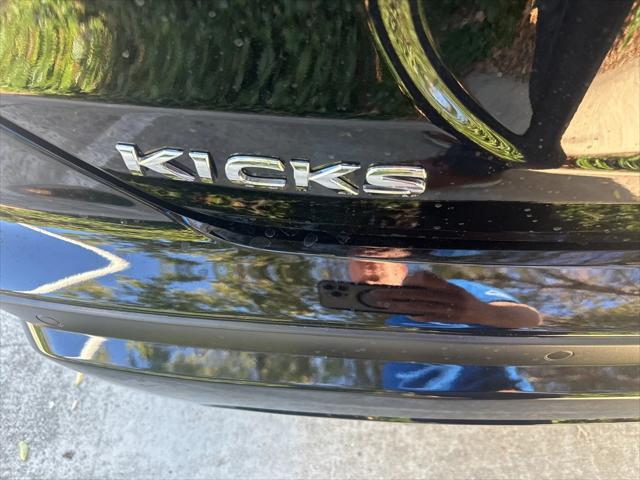 2024 nissan kicks sv