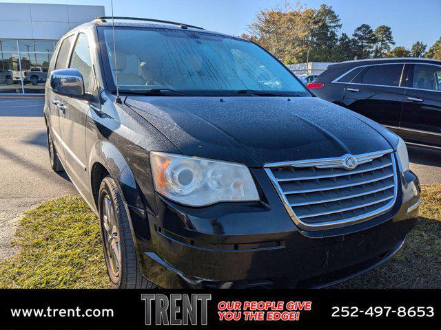 2010 chrysler town & country limited