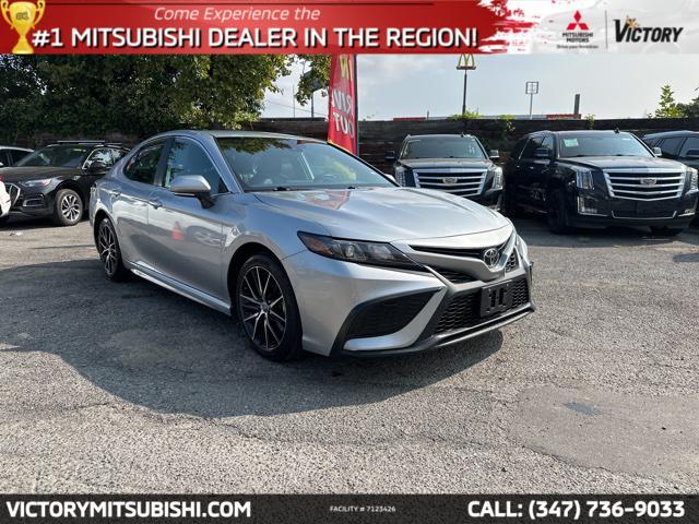 2022 toyota camry se