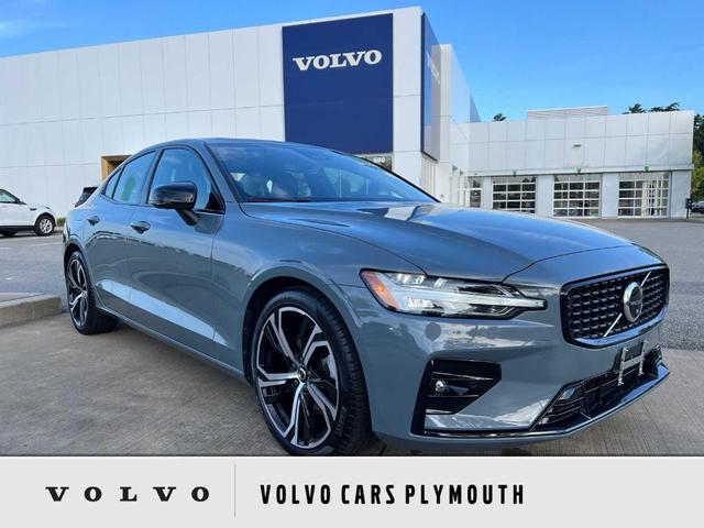 2023 volvo s60 b5 plus dark theme