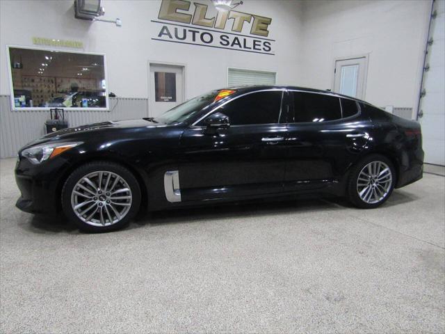 2018 kia stinger base 4dr sedan