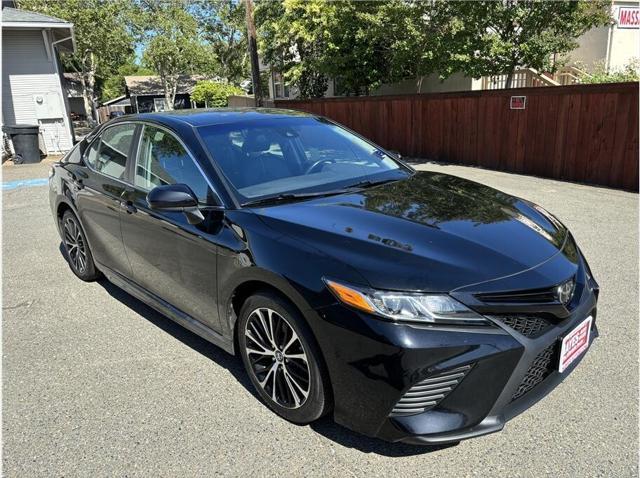 2019 toyota camry se