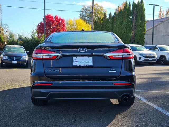 2019 ford fusion se