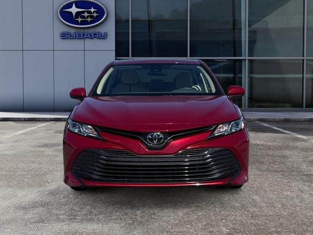 2020 toyota camry le