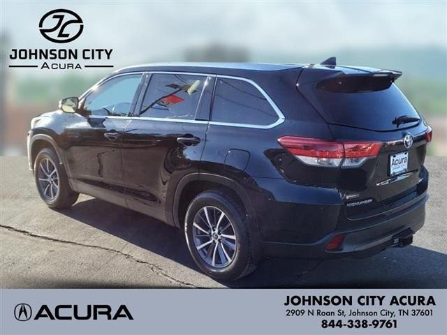 2019 toyota highlander t mulliner