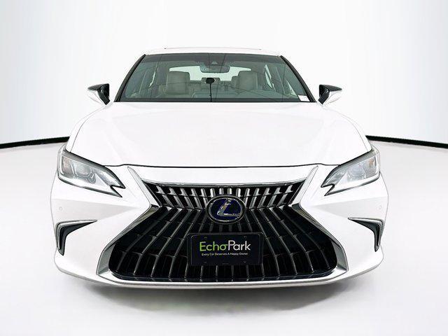 2022 lexus es 300h base