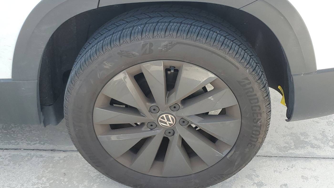2022 volkswagen taos s