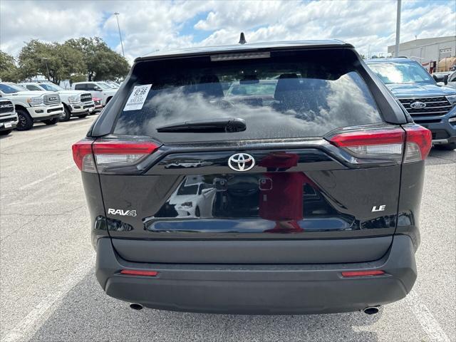 2024 toyota rav4 le