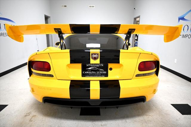 2006 dodge viper srt10