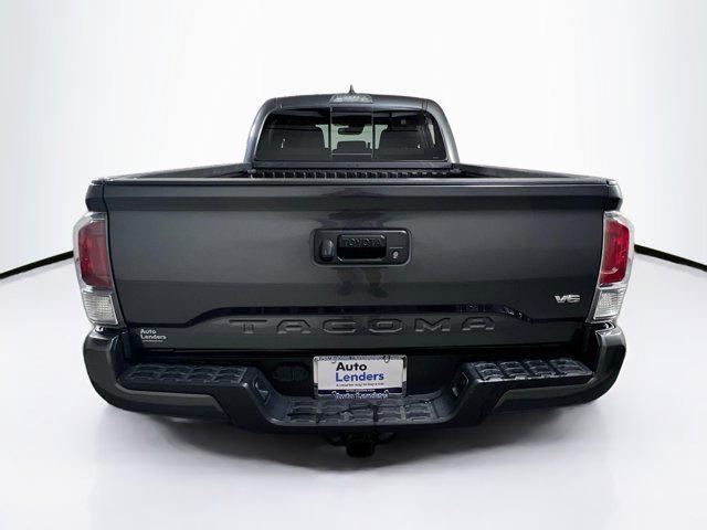 2022 toyota tacoma trd sport